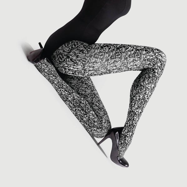 Especially Sukkahousut  50 den musta/valk. (3D)